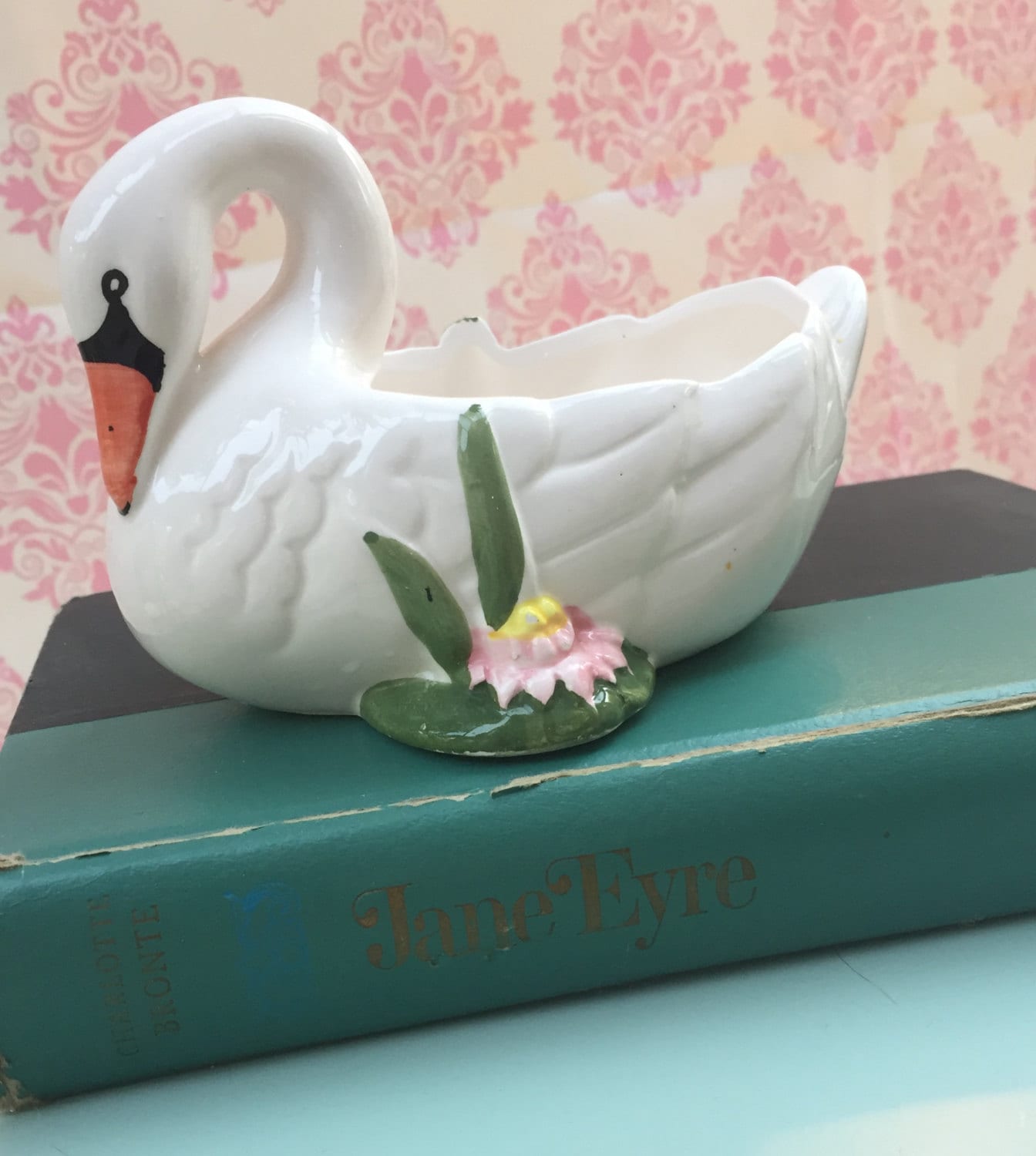 Vintage Swan Figurine, White Swan Planter, Vintage Bird Decor, Swan