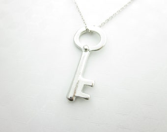 Key Necklace, Key Charm Necklace, Silver Key, Skeleton Key Necklace, Vintage Style Key, Key Pendant Necklace X043