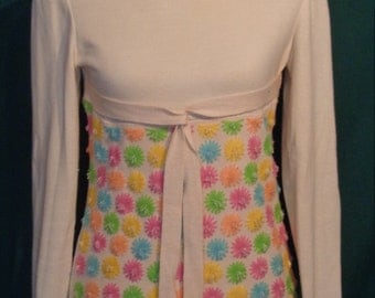 Vintage Winter White Pullover Sweater Beaded Yarn Flowers B34
