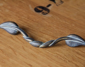 Vintage Twisted Vine & Leaves White Wash Drawer Pull