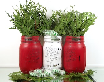 Christmas Table Decor, Candy Jar, Rustic Christmas Decorations, Mason Jar Centerpiece, Christmas Mantle, Colored Mason Jar, Cute Home Decor