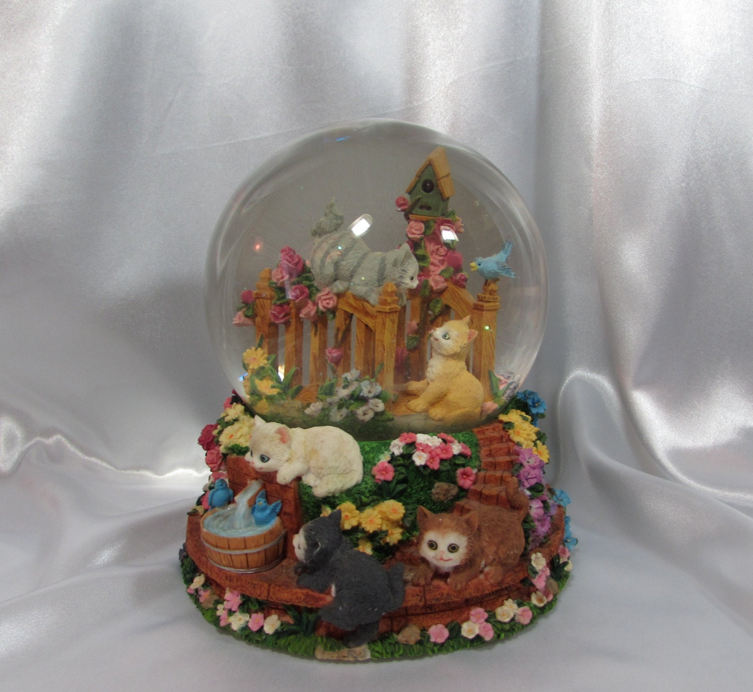 Musical Snow Globe Cats in the Garden Snow Globe San
