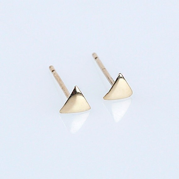 14K Solid Gold Triangle Stud Earrings Tiny by goldengesture