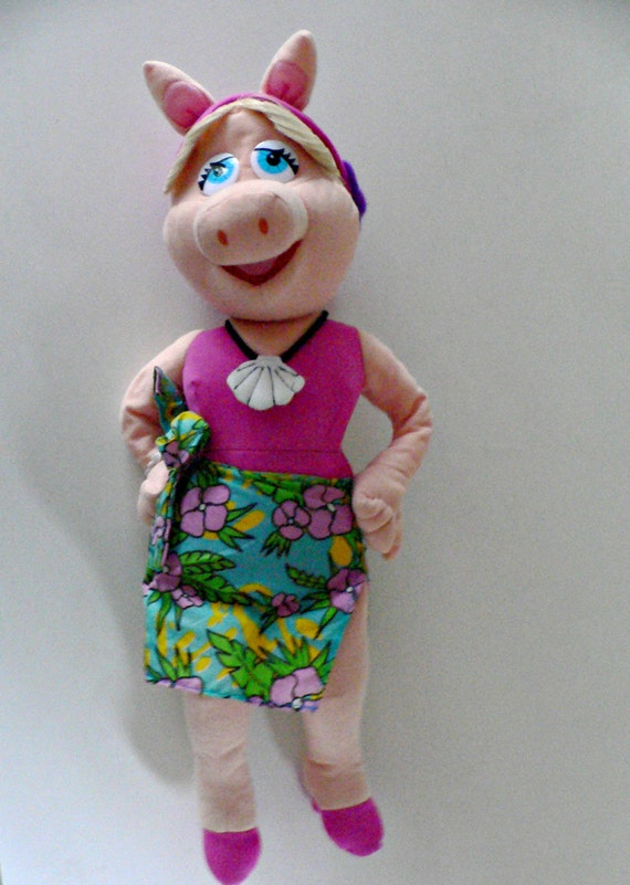 stuffed miss piggy