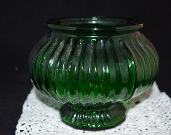 E.O. Brody Green Glass vase / green glass / green glass vase / EO Brody / Brody Ohio / Brody OH / Brody green glass / vase / planter / Ohio
