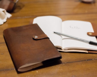 Handmade Refillable Leather Notebook | This 100% Veg Tanned Leather Brown Journal is a great gift for him or her || Free Initialing