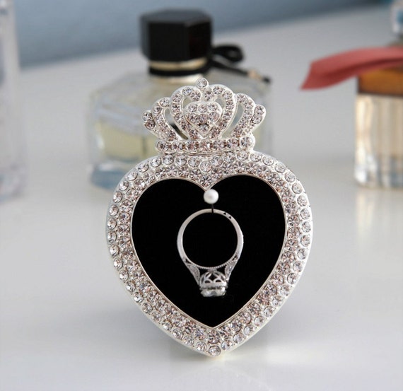 Wedding ring frame ring holder heart diamond ring frame