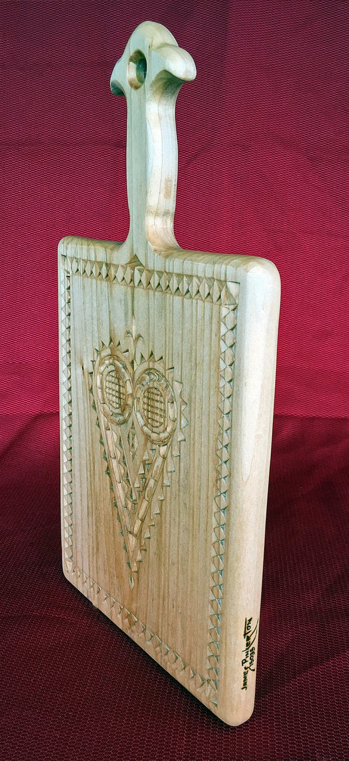 15035 Chip Carved Cutting Board