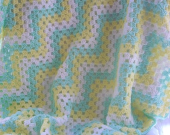 Spring Crochet Baby Blanket, Pastel Zigzag, Crochet Lap Blanket, Neutral Girl's Boy's Nursery Decor, Receiving Blanket, Yellow Green & White