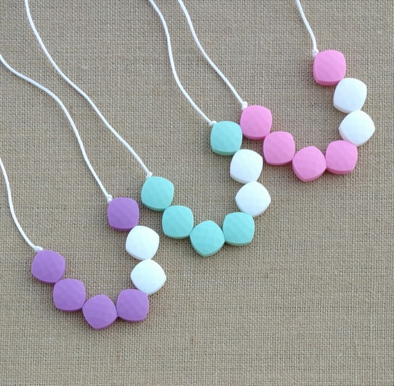 chew fidget necklace