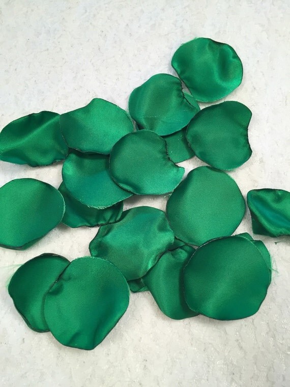 Green Satin Rose Petals/Flower Girl by GardenRosePartyDecor