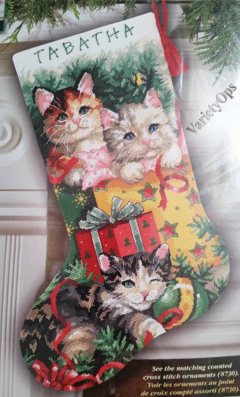 CHRISTMAS KITTENS Stocking NEEDLEPOINT Kit Dimensions 9137 presents