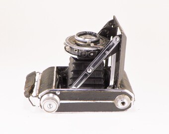 Welta Perle Chambers, Vintage Folding Pocket Camera, Made in Germany, 1930s, Compur Rapid, F. Deckel Munchen Lens, with Case, Great Shape