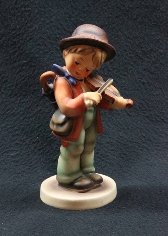 hummel figurine little fiddler