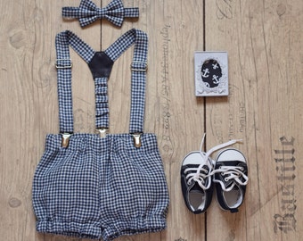 Cake smash outfit Baby boy 1st birthday outfit Navy blue white gingham linen bloomers suspender bow tie set Baby diaper cover Family photo
