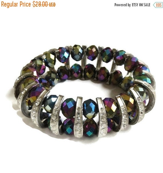 Carnival Glass Crystals Stretch Bracelet by MyVintageJewels