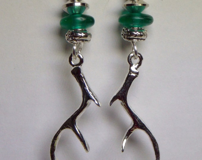 Stag Horn Earrings Silver Horn Dangle Earrings Teal Czech Glass Silver Deer Horn Boho Earthy Woodland Earrings Silver Horns Aqua Glass