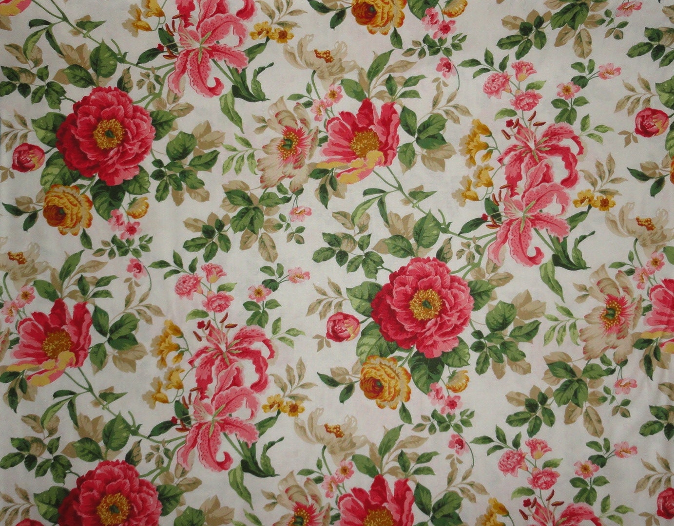 Rose Fabric, Shabby Roses, Chic Roses, Shabby and Chic, Cottage Roses ...