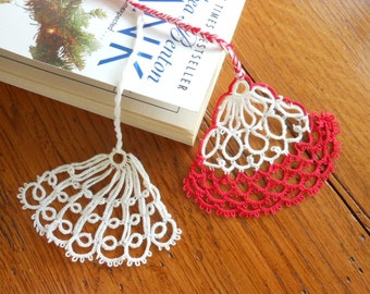Two Vintage Hand Tatted Bookmarkers Hand Tatted Book Markers Tatted Book Marks Hand Tatted Bookmarks