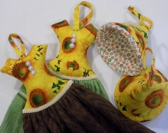 Set of 2(two) Hanging Dish Towels, Dress hanging kitchen towels or Set of Pot Holders.