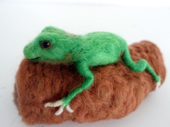 Needle Felted Green Frog Art Doll Rainforest Animal Posable