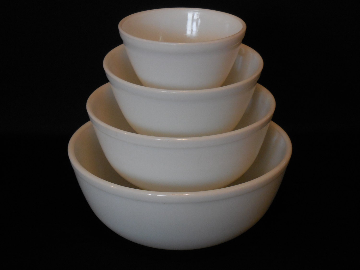 White Nested Pyrex Mixing Bowls Set of four