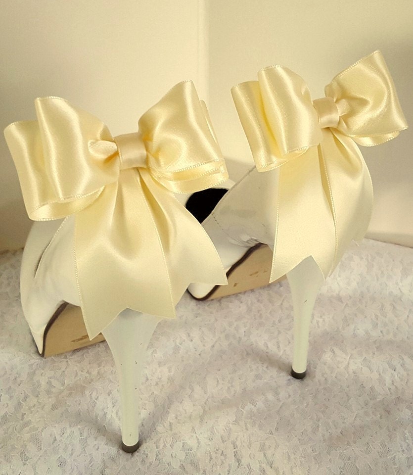 Ivory Wedding Shoe Clips Bridal Shoe Clips Satin by ShoeClipsOnly