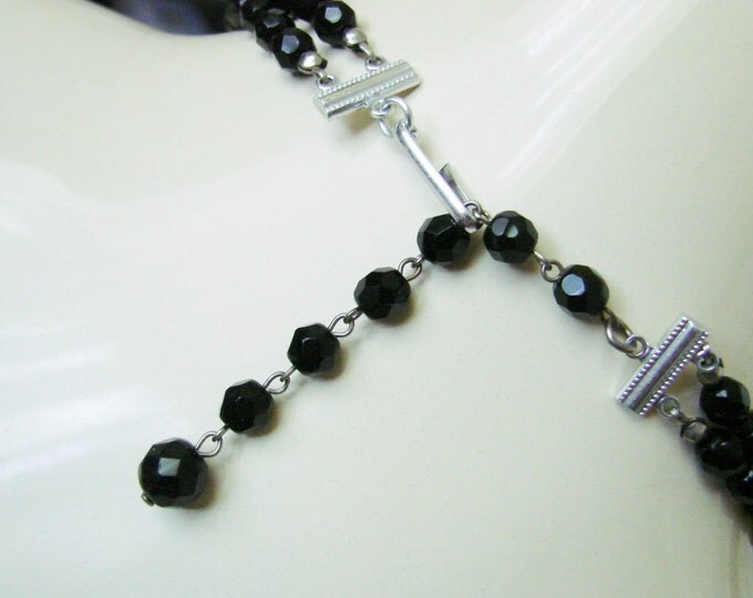 1950s Black Glass Bead Bib Necklace / Faceted Beads / Double Strand / Vintage Jewelry / Jewellery