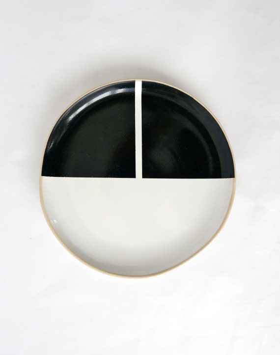 minimalist ceramic plates black and white hand painted by MaisonMT