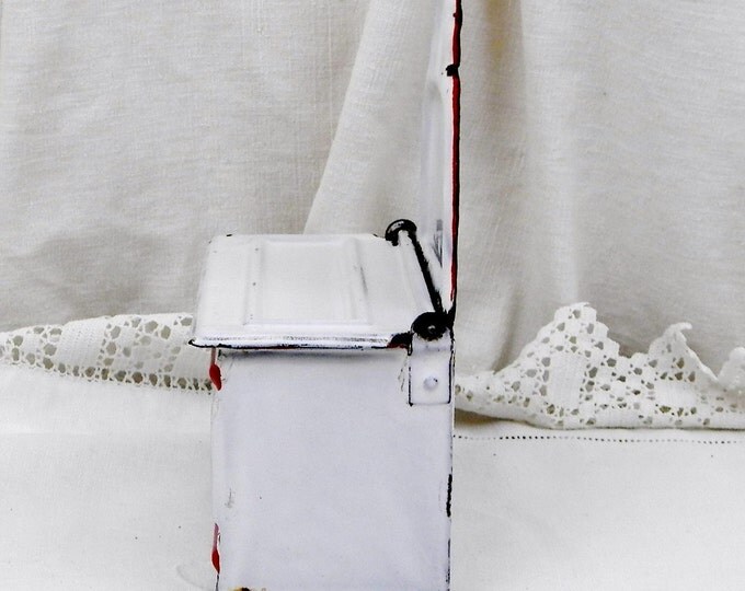 Antique French Saint Servais White and Red Enamelware Box for Matches, French Country Decor, Vintage Retro French Home, Enamel Matchbox Antique French Saint Servais White and Red Enamelware Box for Matches, French Country Decor, Vintage Retro French Home, Enamel Matchbox
