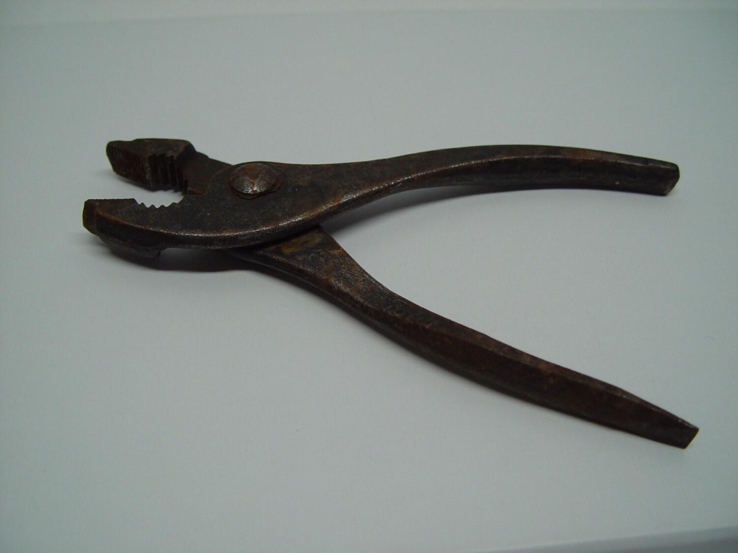 Vintage Ford Cast Iron Pliers McKaigHatch Model A Model T