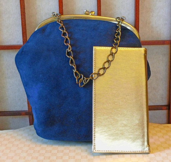 Items similar to Vintage Navy Blue Suede Leather Purse handbag style ...