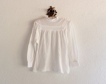 Vintage White Romanian Crochet Gauze Blouse/ Vintage White Crochet Peasant Blouse/ Vintage White Peasant blouse