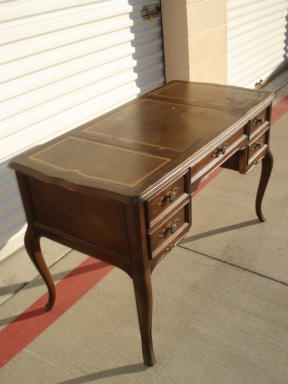 Desk Sligh Lowry Tooled Leather Top French Provincial Queen Anne