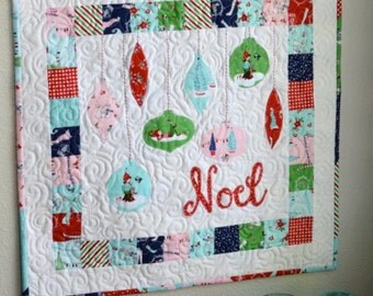 Noel Mini Quilt (Christmas Mini Quilt) PDF Quilt Pattern