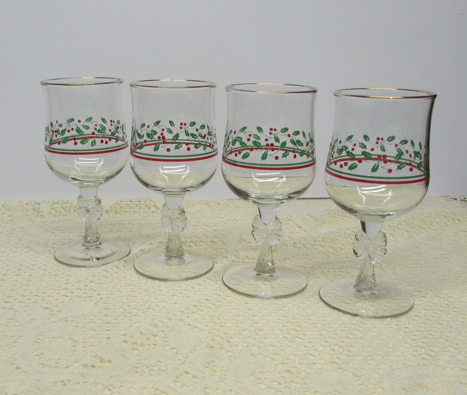 Arbys Christmas Glasses Holly and Berry Collection Set of 4