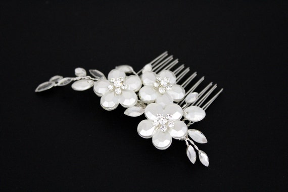 Simple Bridal hair comb Crystal Wedding headpiece Floral