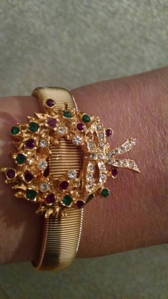 Christmas Wreath Bracelet// Made in Chicago// by shopJacie on Etsy