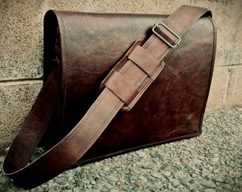15" Leather Messenger Bag. Brown Leather Messenger Bag. Mens Messenger Bag, Unisex Messenger Bag. Leather Shoulder Carry Bag. Man Bag. Style