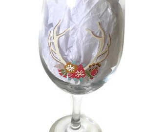 Deer Wine Glass, Floral Antler Glassware, , Shabby Chic Wine Glasses, Floral Antlers, Antler Hand Painted Wine Glasses, Trophy Wife Gifts