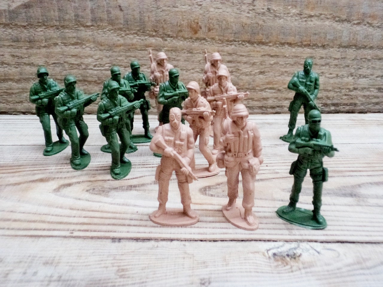 Vintage Plastic Soldiers 121