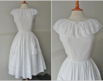 Beautiful 60s Vintage Broderie Anglaise Dress // Size 38