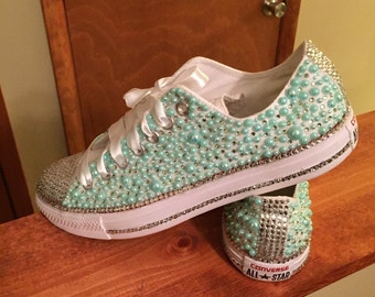 Womens mint green pearl w/ rhinestones sz 4-11