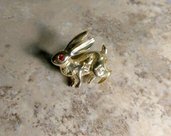 Gold Tone Bunny Rabbit Vintage Brooch With Rhinestones