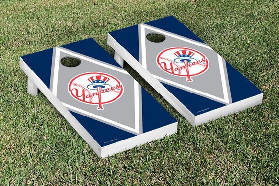 New York Yankees MLB Diamond Cornhole Set 2x4 Wood by SkipsGarage