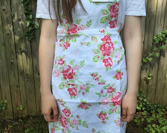 Tanya Whelan Floral Apron White Background FREE SHIPPING to US
