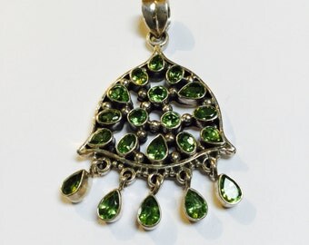 Sterling Silver Pendant Set with Faceted Peridot Gemstones - 1 Piece - #521