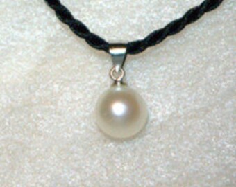 Sterling silver & fresh water pearl pendant