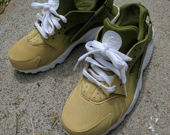 Custom Nike Military Huarache, Nike Huaraches, Men's Shoes, Women's Shoes, Khaki Huaraches