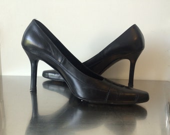 LOEWE Black Patent Leather Pumps
